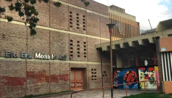 Escuela de Educación Secundaria Orientada Nº 438 - Moreno 515