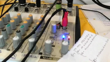 Radio Comunitaria La Quinta Pata - Diego De Torres 1332