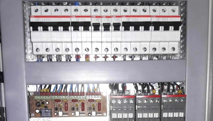 Circuitos Materiales Electricos -  Cerca De Mi - Perico