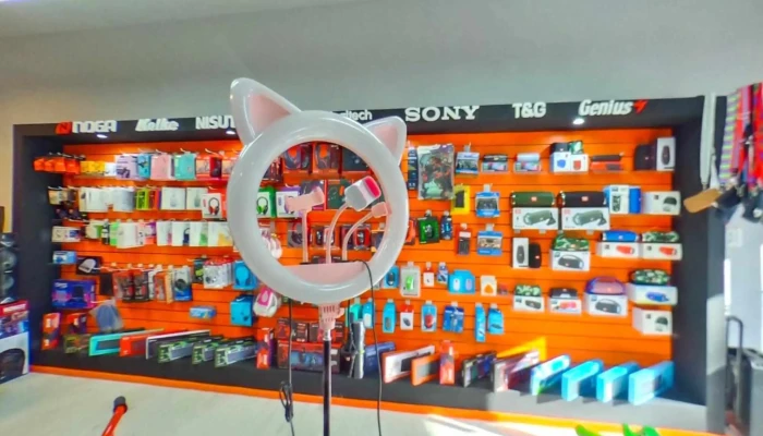 Connectia Tech Store -  Interior - Río Ceballos