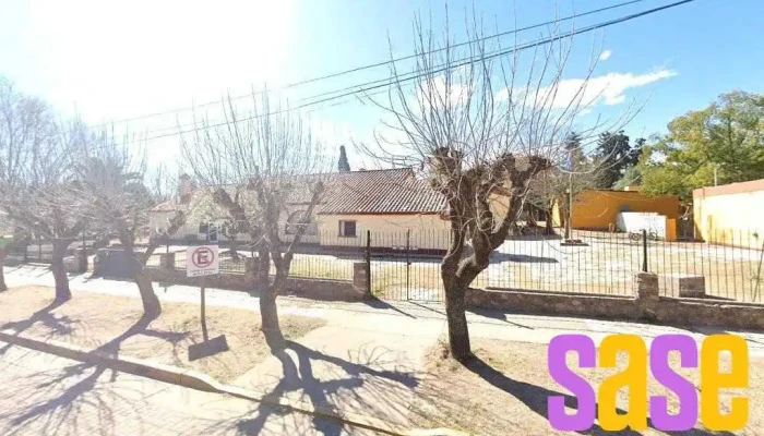 Escuela Primaria Primera Junta - Villa Rumipal