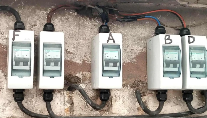 Fabian Electricista Domiciliario E Industrial Direccion - Las Heras