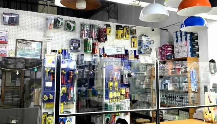 Genios Srl -    Casa De Electricidad E Iluminacion En Parana Del Propietario - Paraná