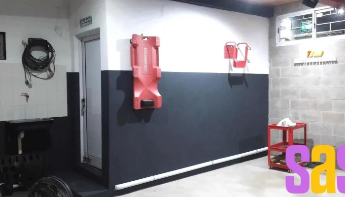Im Taller Electromecanico Del Automotor -  Interior - Paraná