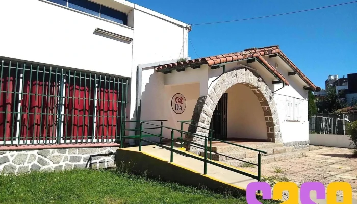 Instituto Dante Alighieri - La Falda
