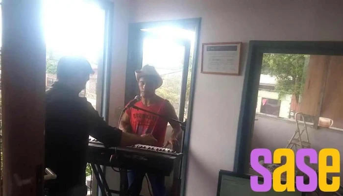 Radio Activa -  Videos - Wanda