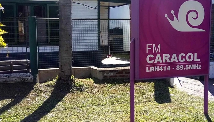 Radio Caracol 895 Mhz Ubicacion - W3302 Ituzaingó