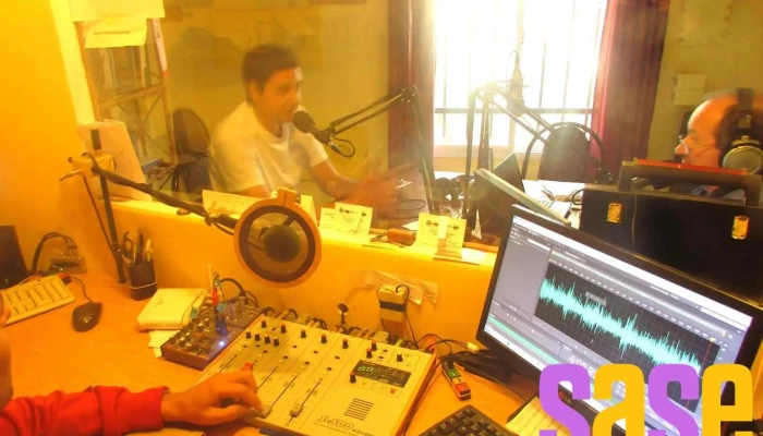 Radio Identia 1033 Mhz Catalogo - Villa de Merlo