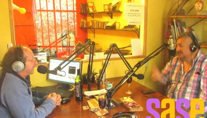 Radio Identia 1033 Mhz Del Propietario - Villa de Merlo