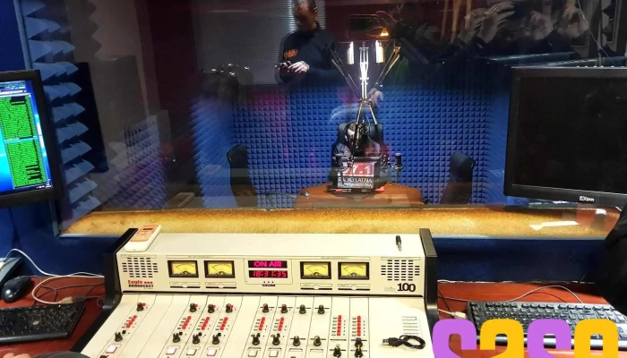Radio Latina 97.1 Fm - Canal 42 Tda - X5008 Iai