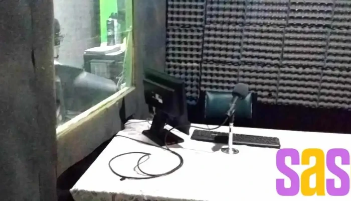 Radio Mixer 983 Chucuma   Valle Fertil Del Propietario - San Juan