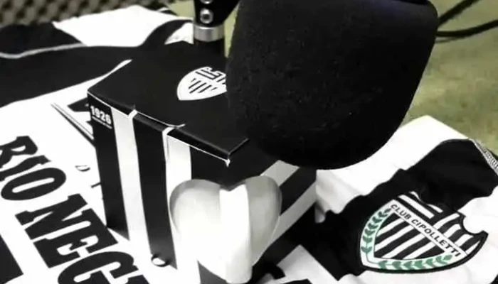 Radio Mural 911 Fm Principal - R8324 Cipolletti