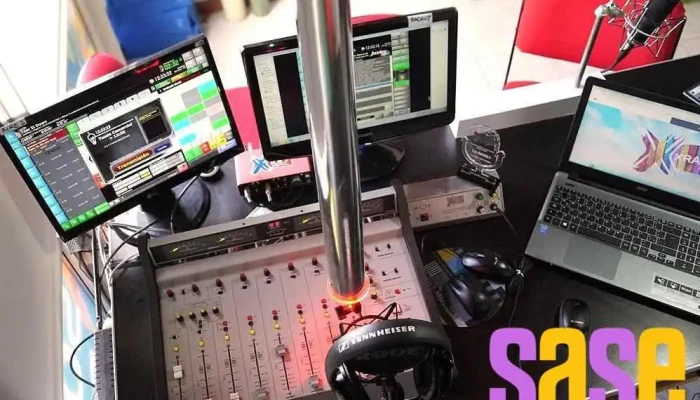 X Radio - R8400 San Carlos De Bariloche